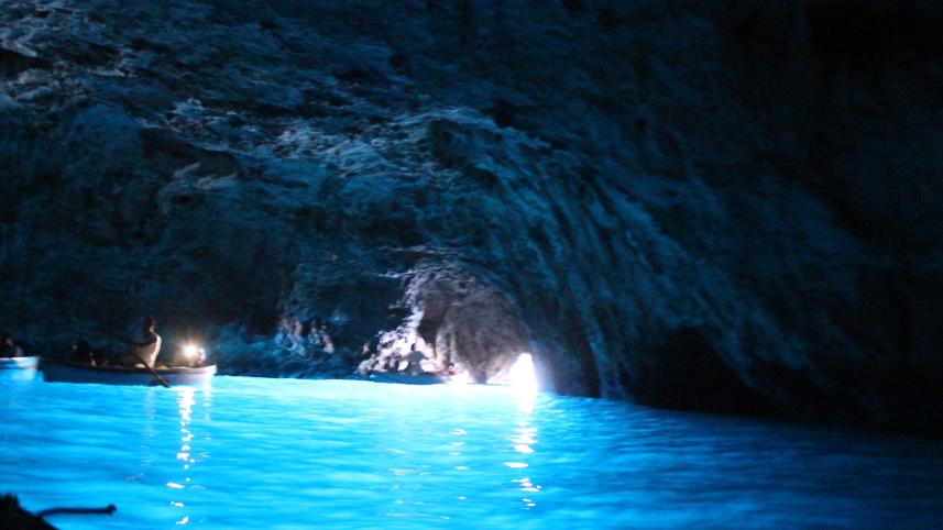 7 most fascinating caves around the world