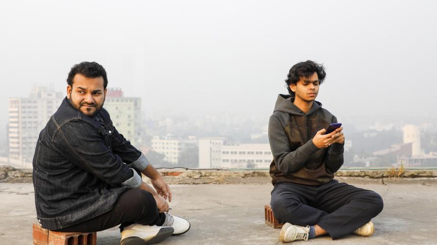 Image showing a gap in communication between two men. 