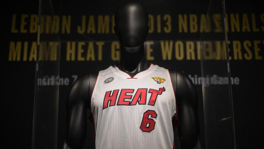 lebron_jersey_.jpg
