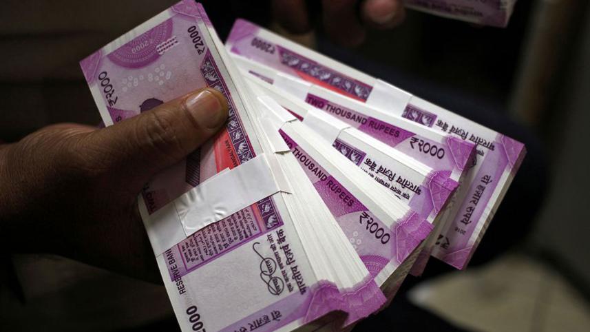 rupee-weakens.jpg
