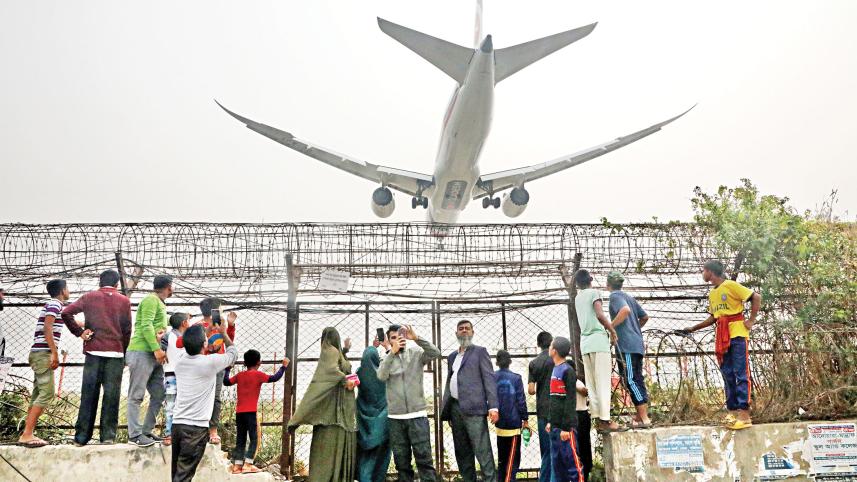 Int’l air travels surge in Bangladesh in 2022