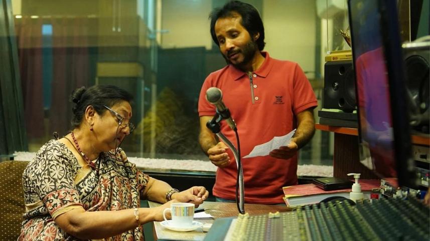 Samarjit Roy sings duet with Indrani Sen