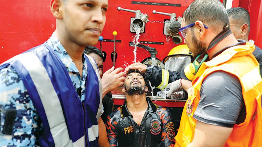 dhaka-new-market-fire3.jpg