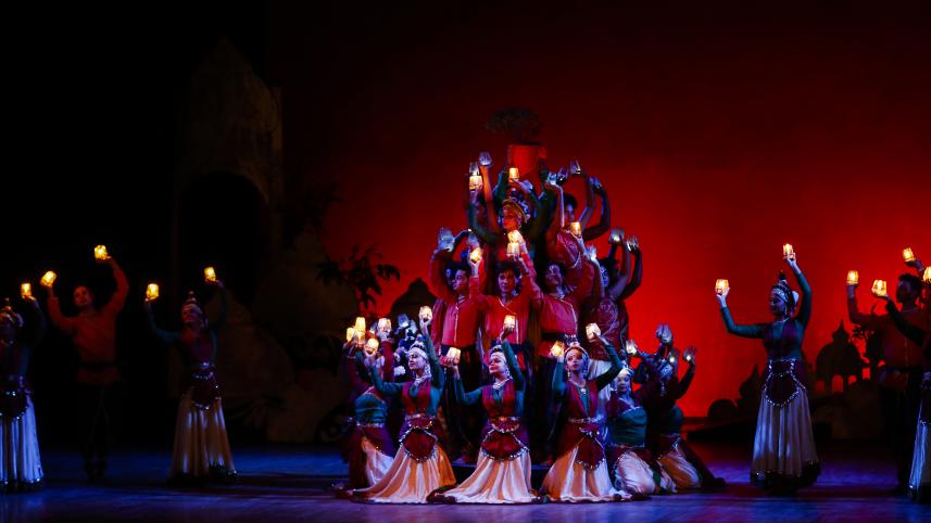 Endless dance to the universal rhythm