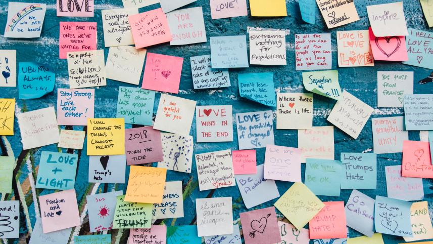 Love notes from children to their mother 