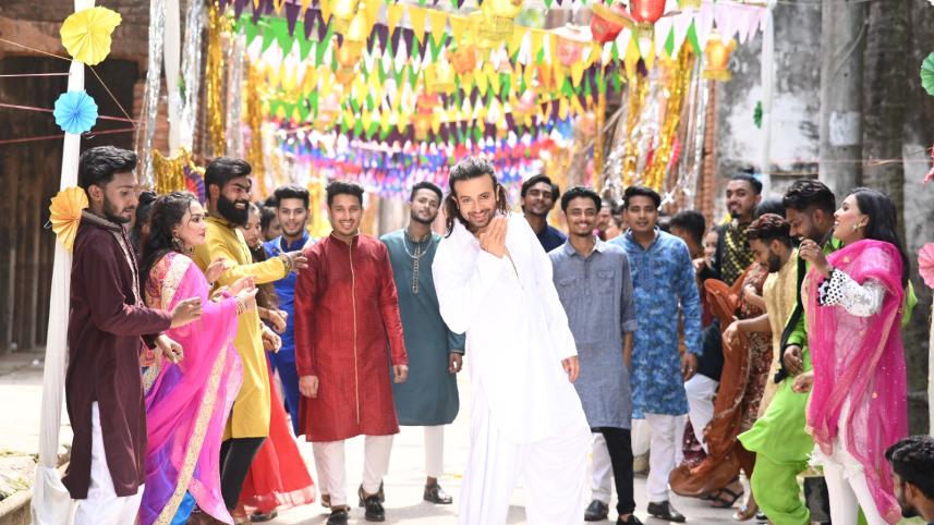 Shakib Khan wears surma, exudes Eid vibes with ‘Qurbani Qurbani’ 