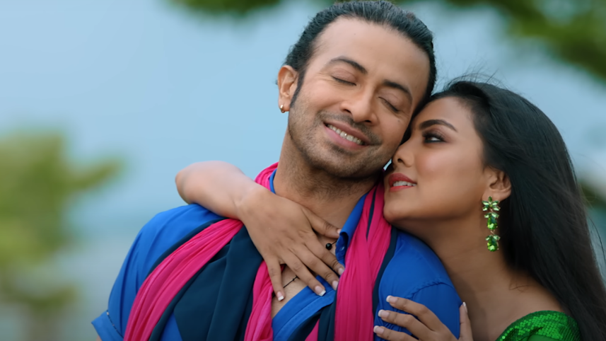 Shakib Khan and Idhika's steamy chemistry in 'Priyotoma' 