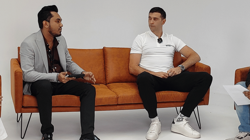 nartinez-next.gif