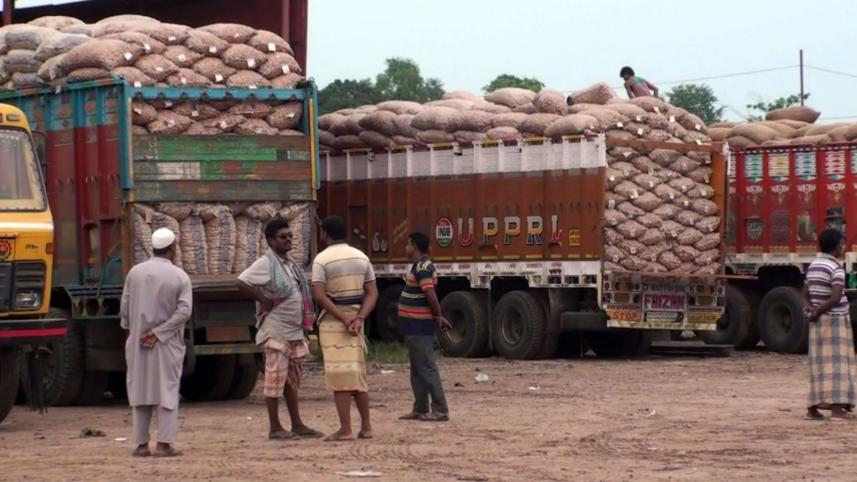 Tk 8.5 crore Indian onions came through Hili in 2 days