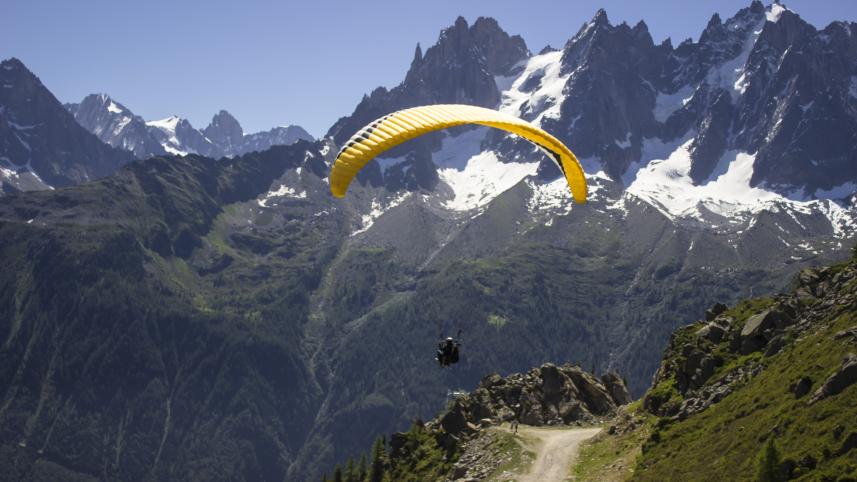 Take your adventure to new heights: 5 places in Asia for paragliding