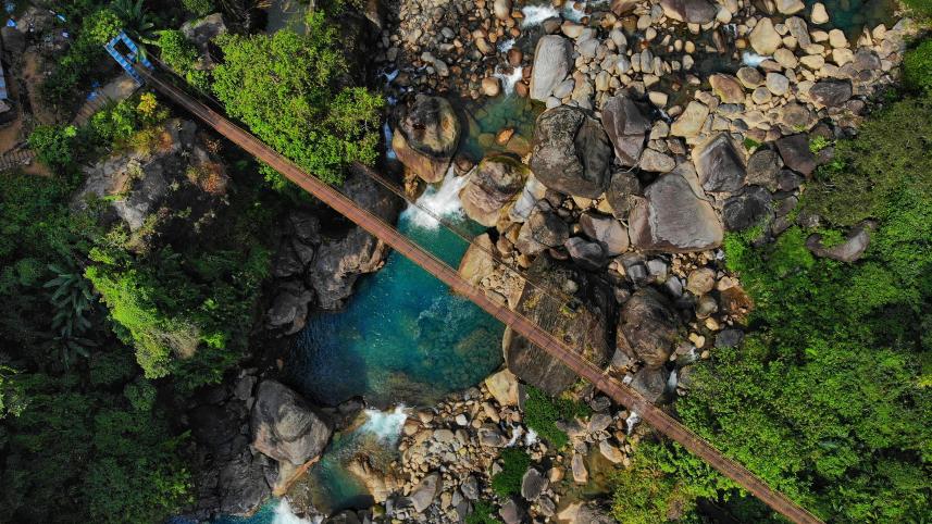 traveling to meghalaya