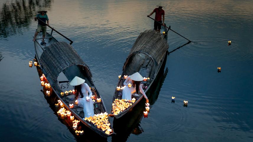 boat rides in Asia