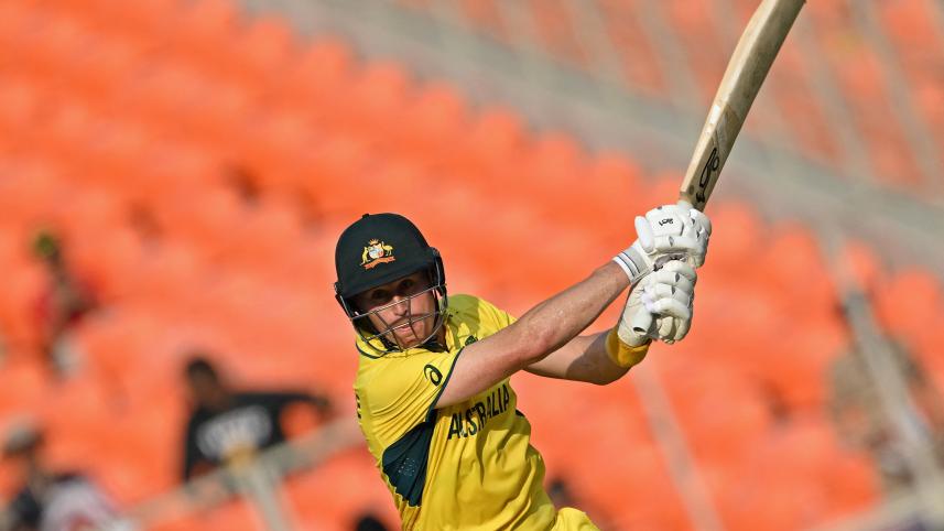 Australia reach 286 against England