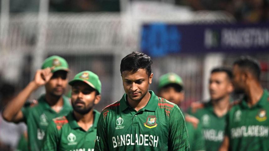 A reluctant captain at the centre of mess