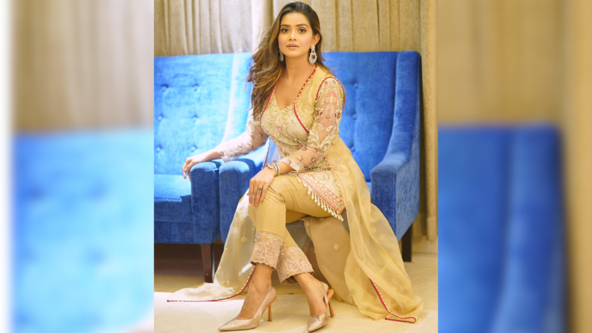 Tanjin Tisha apologises to journalists, deletes post after three hours 