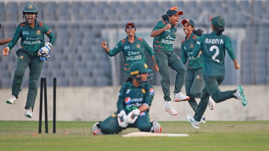 Watching, loving, playing cricket as a woman