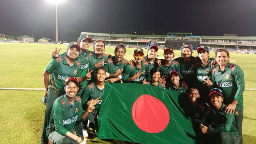 womens_cricket.jpg
