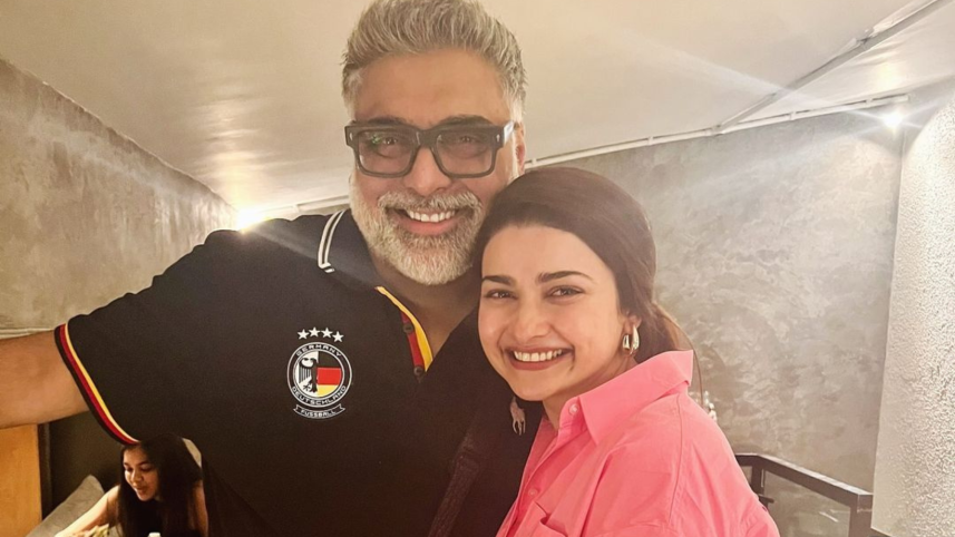 ‘Kasamh Se’ co-stars Prachi Desai And Ram Kapoor's reunion pic goes viral 