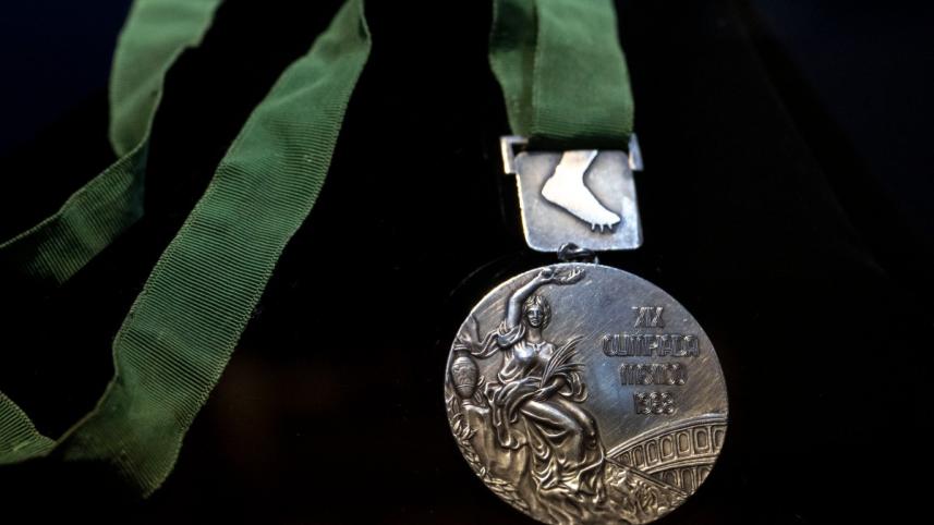 afp_20240130_34h87ww_v1_preview_athleticsusaolyauction.jpg