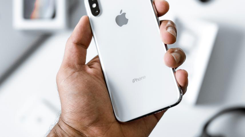 Man holding iPhone