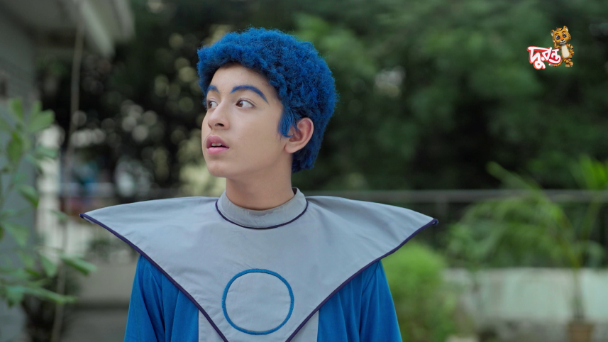 'Tumlu' brings about an alien on Duronto TV