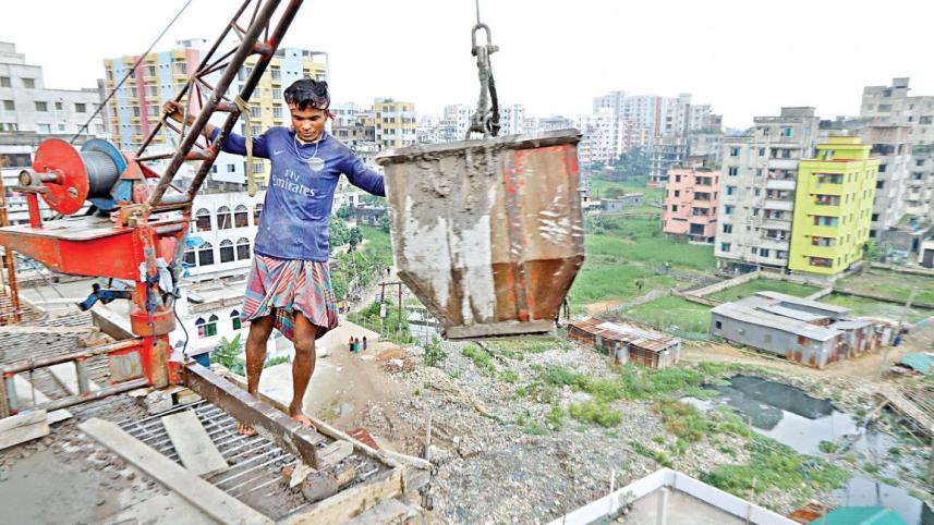 From 2017 to 2021, over 700 deaths of construction workers occurred, predominantly caused by preventable accidents like falls, electrocution, and suffocation. FILE PHOTO: SK ENAMUL HAQ