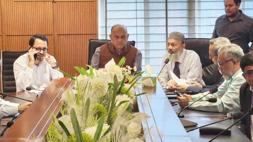 Advanced medical care to be ensured for Gazipur burn victims: health minister