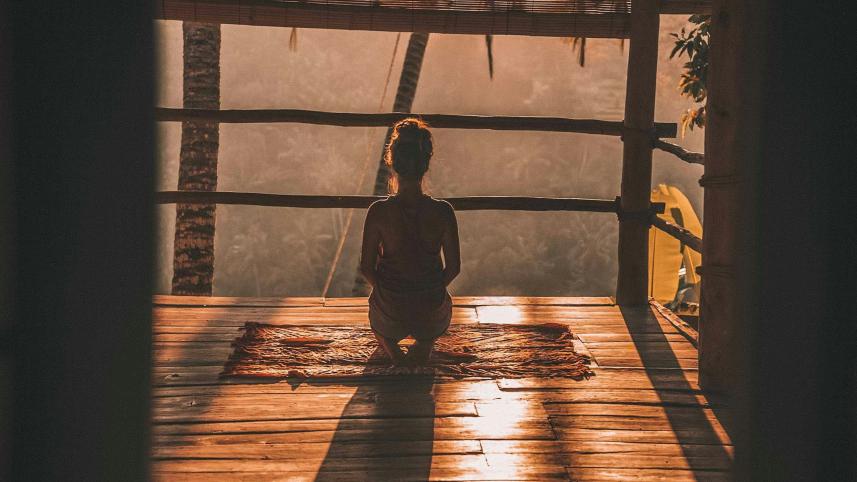 Meditation for all: A beginner’s guide to mindful living    jared-rice-8w7b4sdhogw-unsplash