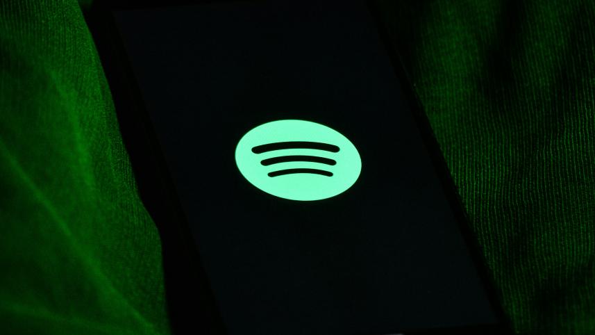 spotify logo on mobile