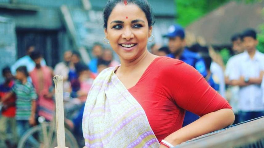 runa-khan-a-perfect-deshi-milf-she-is-a-bd-actress-v0-k3xt86d55pd91.jpg