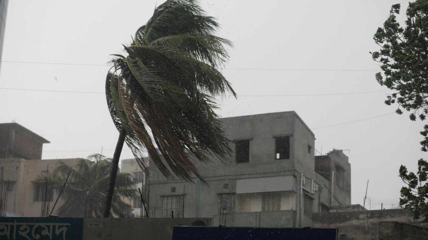 rain in some places in Dhaka