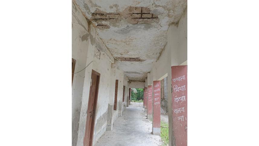 Attending classes in dilapidated school building