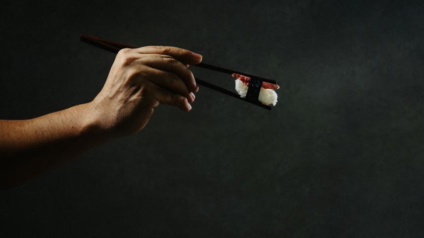 Say thank you before eating! 5 Japanese dining etiquettes will blow your mind     douglas-lopez-vlx0bwzluxq-unsplash.jpg
