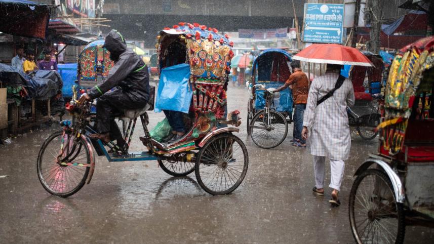Light rain in parts of Dhaka brings relief from heat
