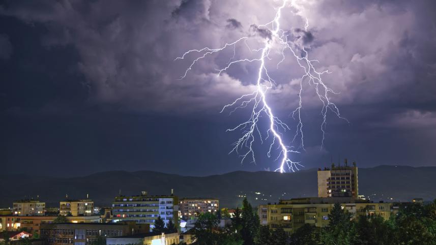 Things you can do to protect your electronics during a storm      tsvetoslav-hristov-oig3ogptlow-unsplash.jpg