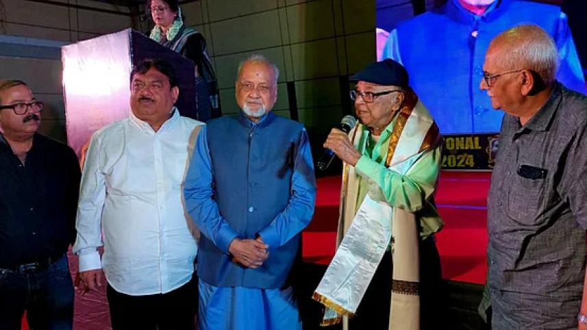 Abul Hayat, Manoj Mitra and others earn significant awards in Kolkata