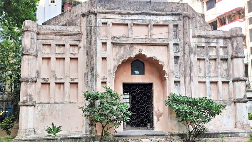 The unknown tomb in Mohammadpur