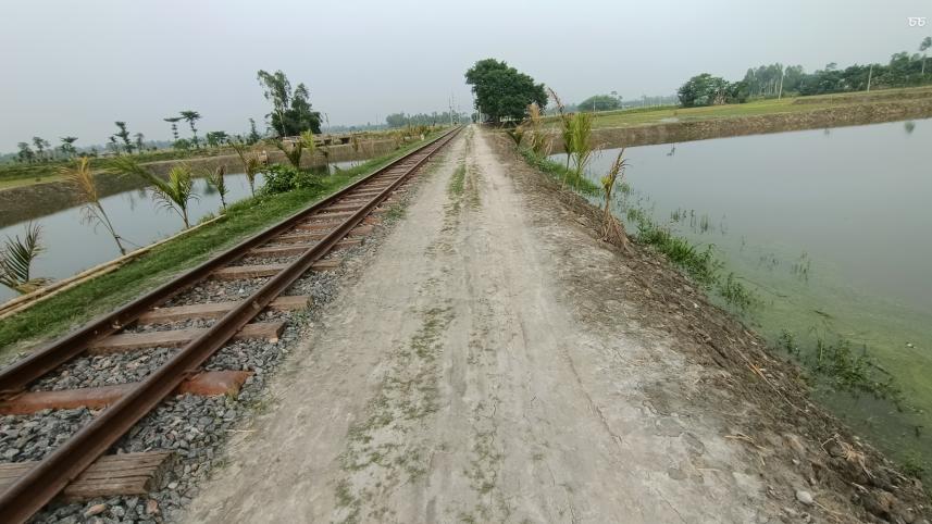 Illegal canal grab for fish farming in Kurigram