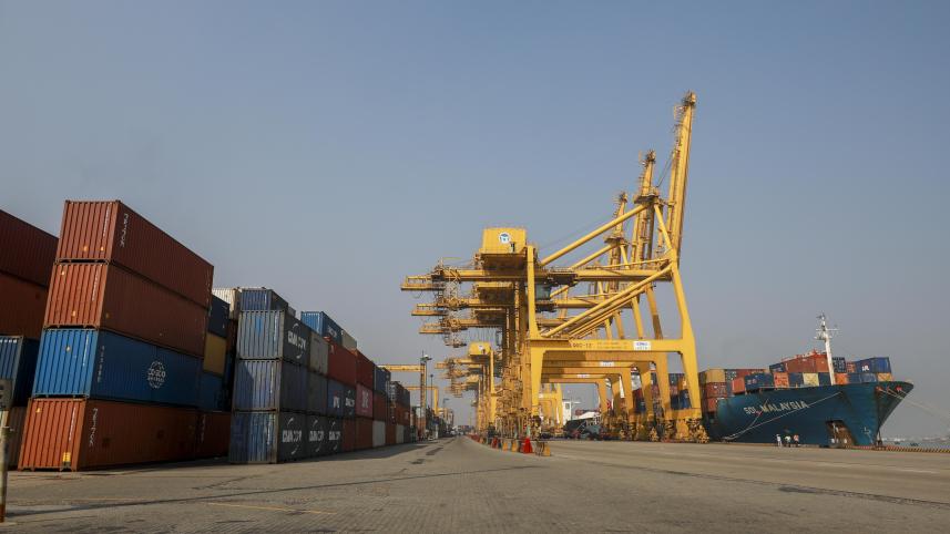 Delivery pressure gridlocks Ctg port
