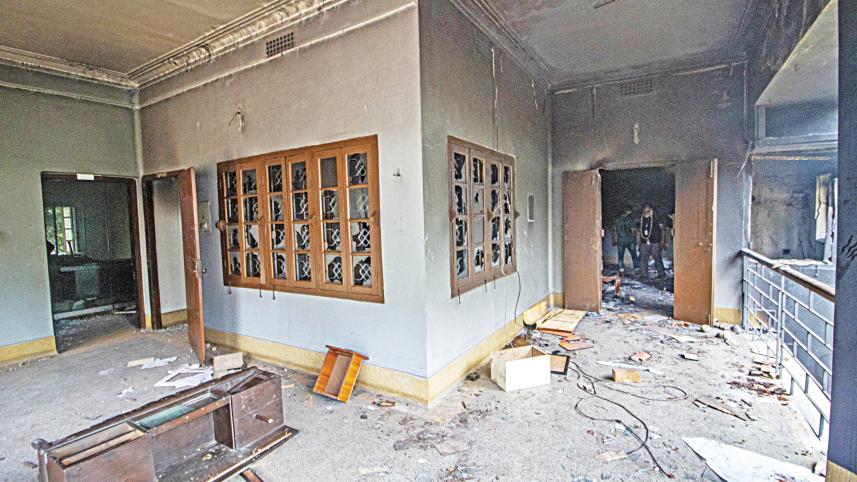 dhanmondi-32-torched-2.jpg
