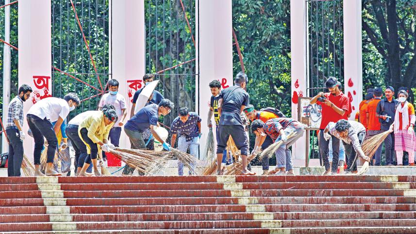 Students' role in cleaning Dhaka’s streets