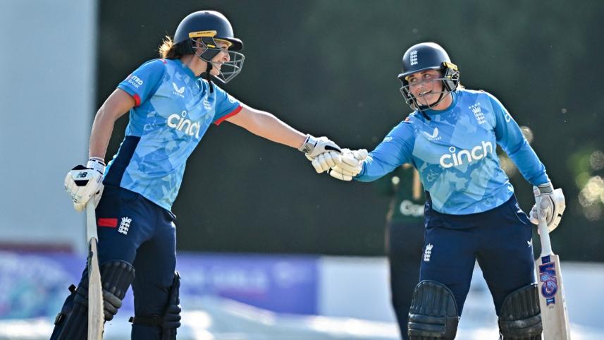 england_women_cricketers.jpg