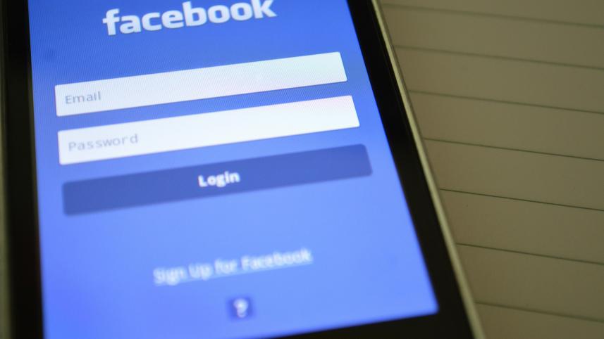 Facebook sued addiction