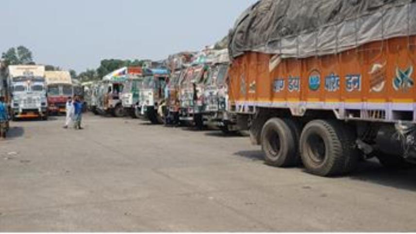 trade suspension at Benapole land port