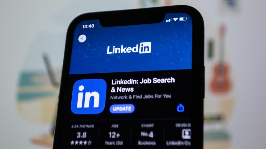 LinkedIn AI