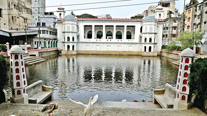 the-hussaini-dalan-is-an-imambara.jpg