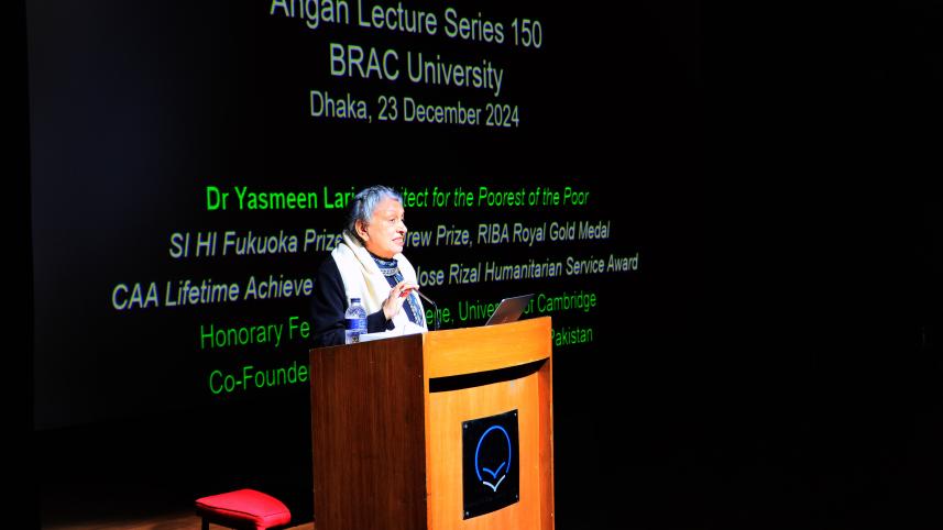 Yasmeen Lari speaking at BRAC University. 