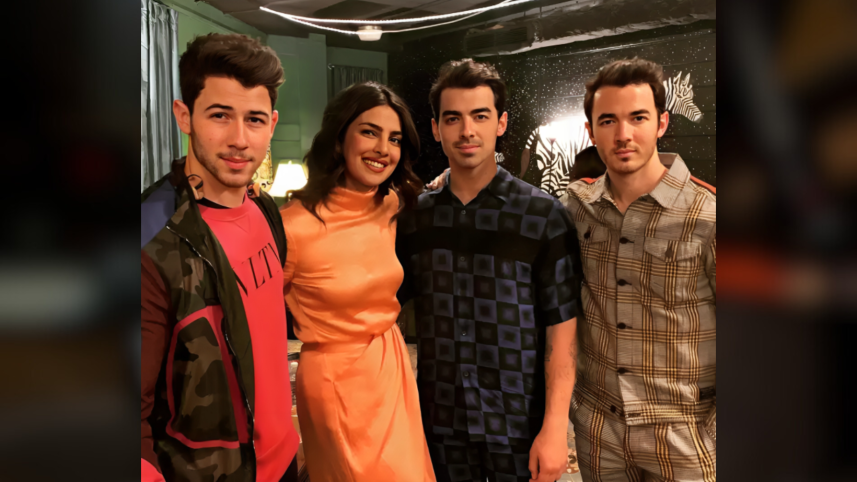 Priyanka Chopra to star alongside Jonas Brothers in a festive film