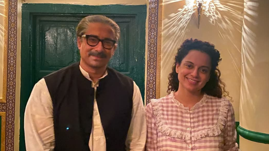 Kangana goes viral after posing with on-screen ‘Bangabandhu’ 