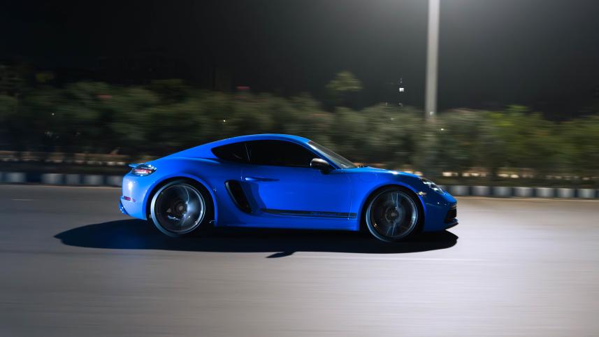 Porsche 718 Cayman T 